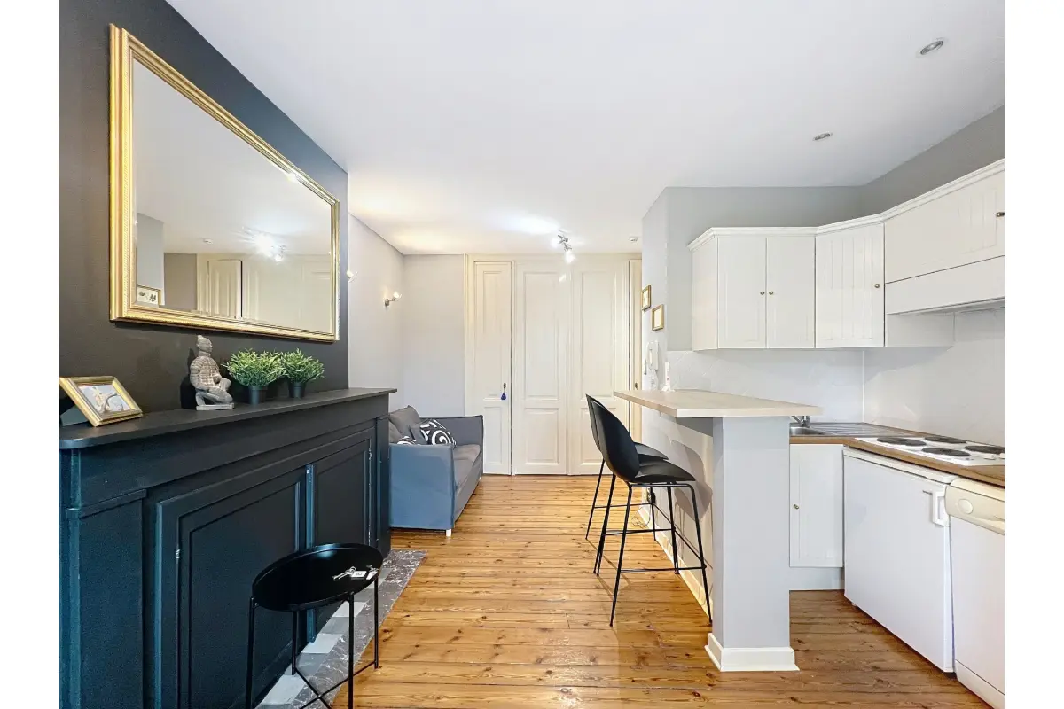 Studio te  huur in Brussel 1000 1030.00€ 1 slaapkamers m² - Zoekertje 658048