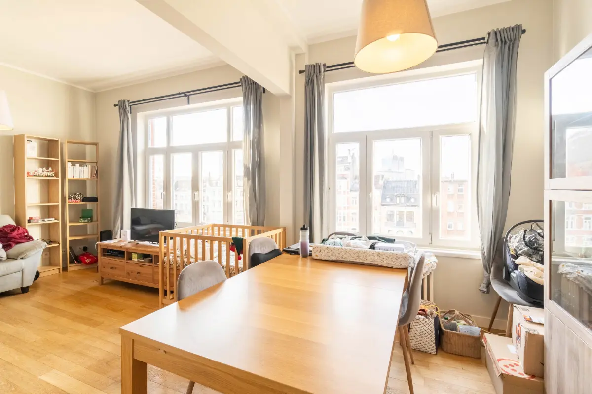 Appartement te  huur in Schaarbeek 1030 950.00€ 1 slaapkamers 68.00m² - Zoekertje 657166