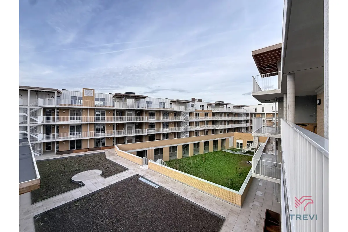 Appartement à louer à Molenbeek-Saint-Jean 1080 1160.00€ 1 chambres 85.00m² - annonce 657677