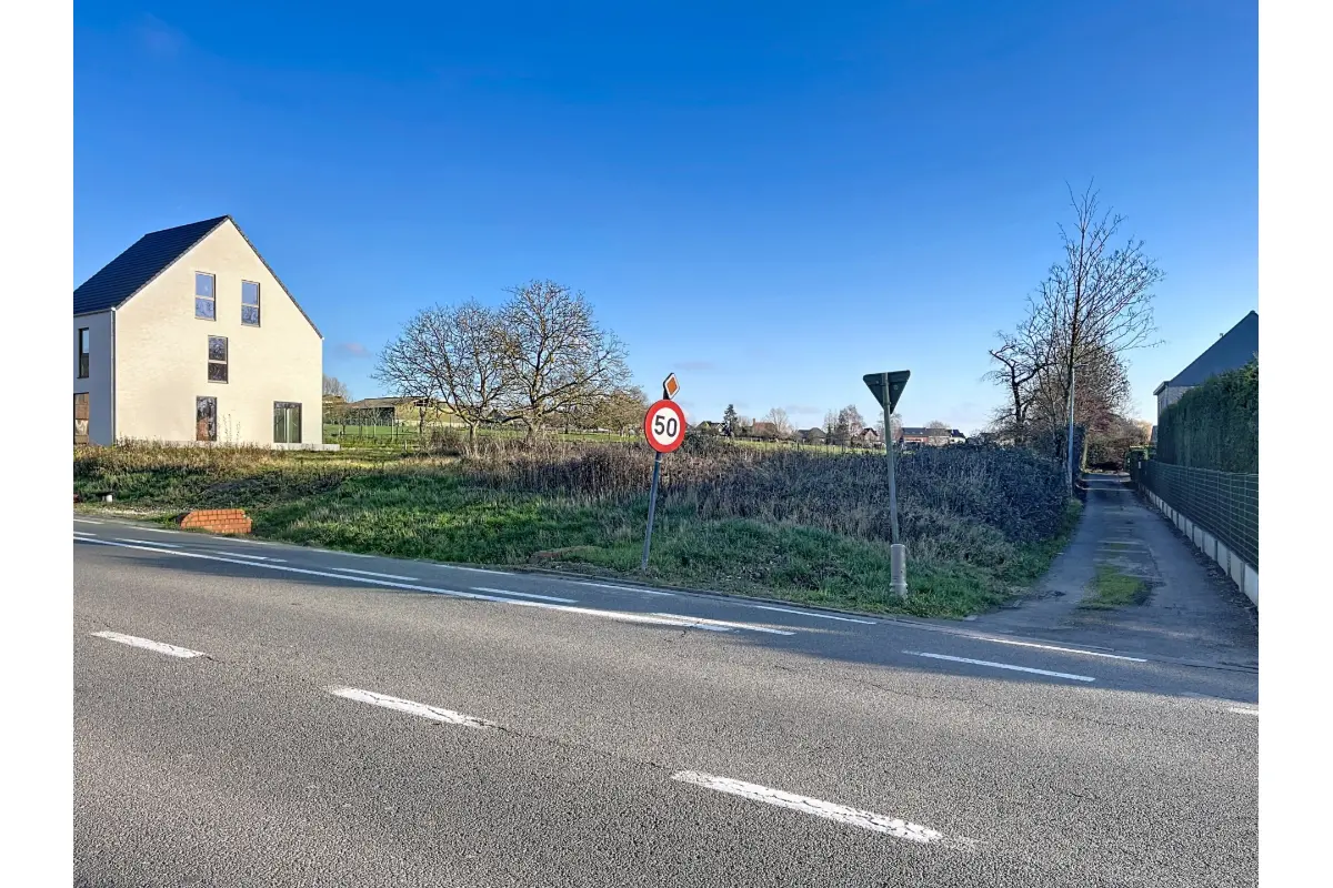 Grond te  koop in Nederhasselt 9400 219000.00€  slaapkamers m² - Zoekertje 657287