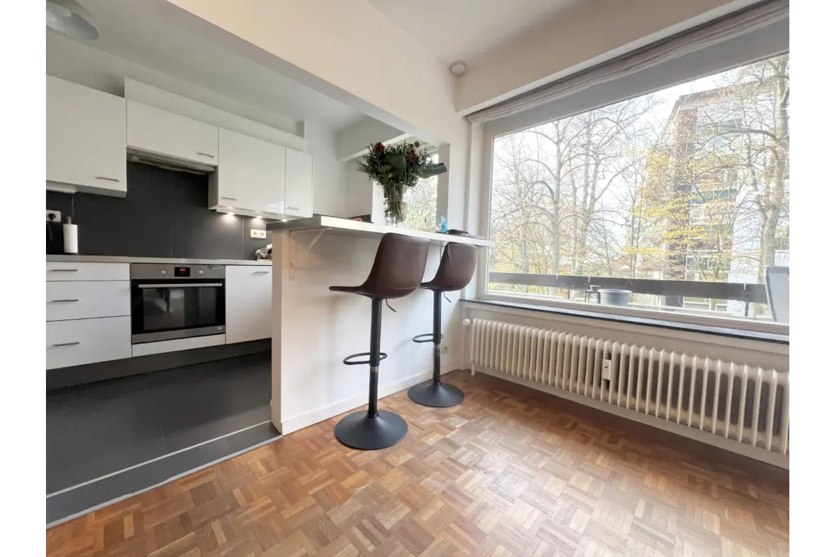 Appartement te  huur in Ukkel 1180 1350.00€ 2 slaapkamers 94.00m² - Zoekertje 659314