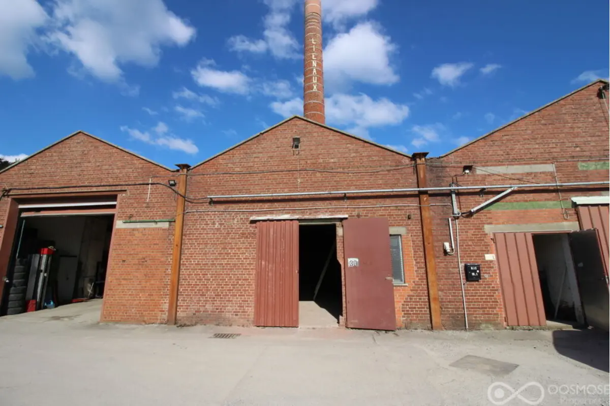 Handelszaak te  huur in Couvin 5660 380.00€  slaapkamers m² - Zoekertje 658623