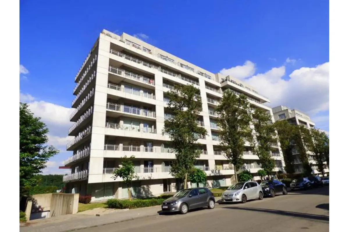 Parking / garage à louer à Molenbeek-Saint-Jean 1080 100.00€  chambres m² - annonce 659248