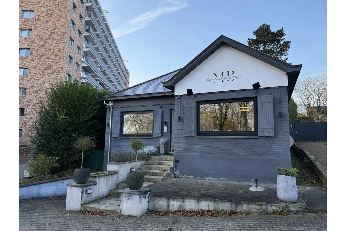 Handelszaak te  huur in Waver 1300 1650.00€  slaapkamers 175.00m² - Zoekertje 659166