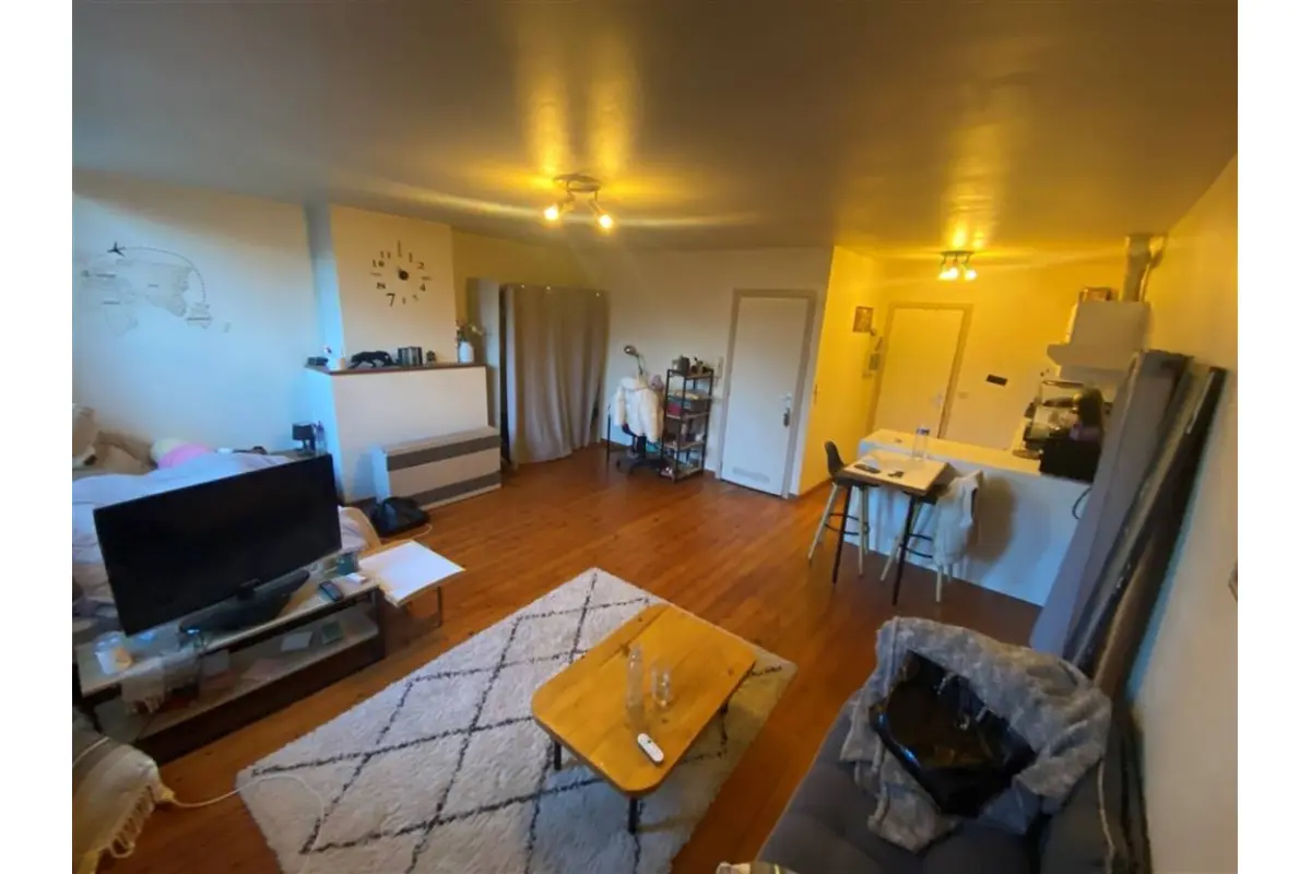 Studio te  huur in Doornik 7500 425.00€  slaapkamers 35.00m² - Zoekertje 660454