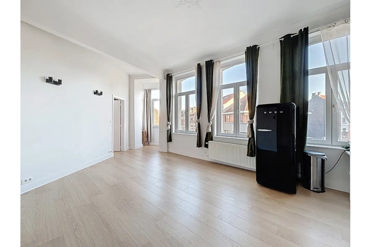 Appartement te  huur in Ukkel 1180 1100.00€ 1 slaapkamers 56.00m² - Zoekertje 660386