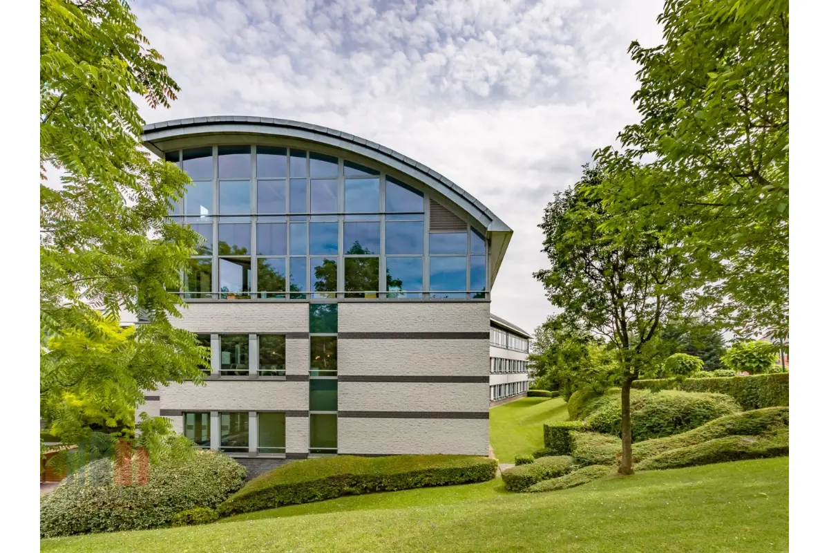 Handelszaak te  huur in Jette 1090 7292.00€  slaapkamers 625.00m² - Zoekertje 660123