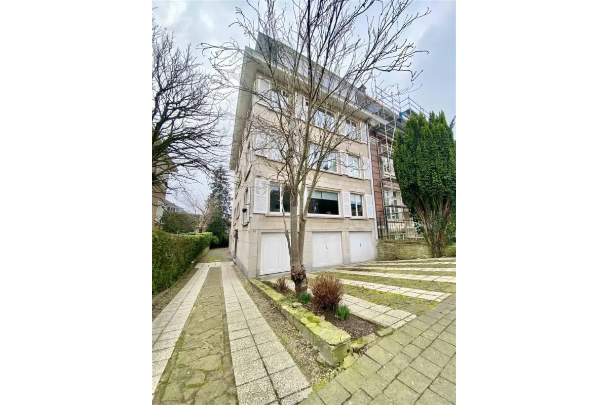 Appartement à  à Woluwe-Saint-Pierre 1150 1750.00€ 3 chambres 115.00m² - annonce 660638