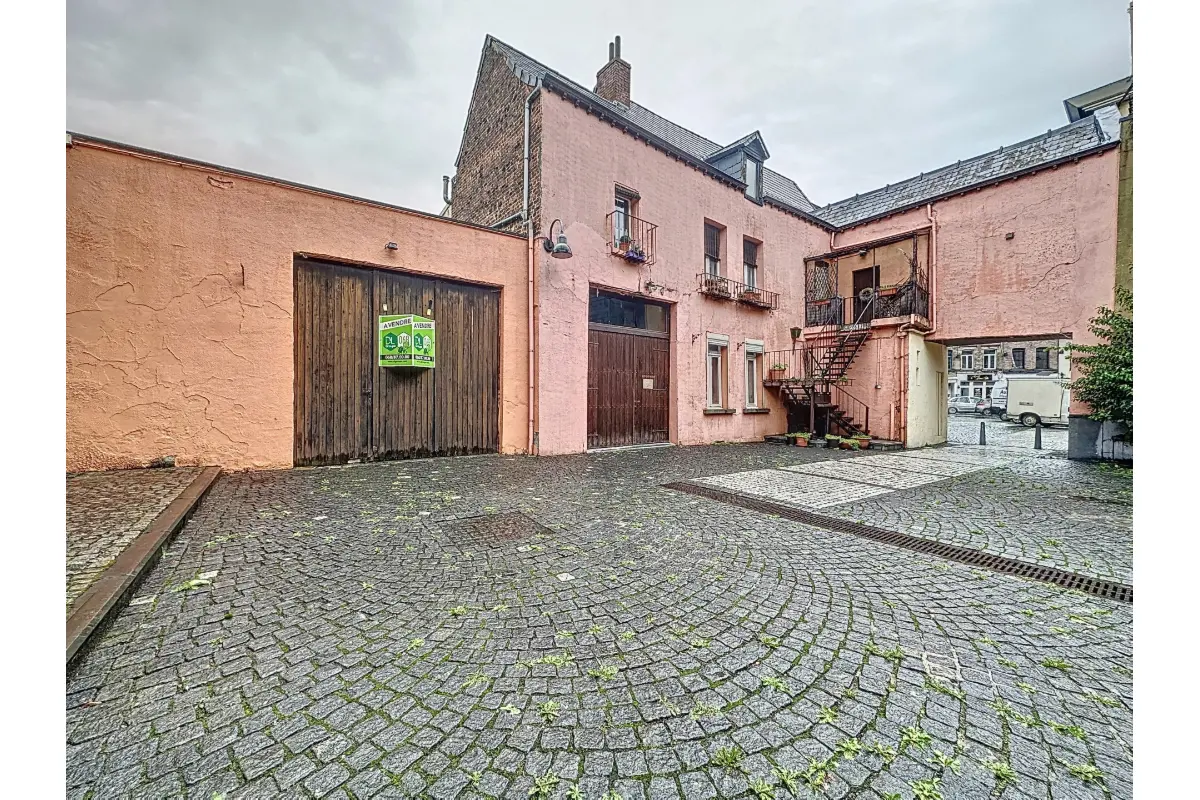 Appartementsgebouw te  koop in Aat 7800 250000.00€ 6 slaapkamers 500.00m² - Zoekertje 660602