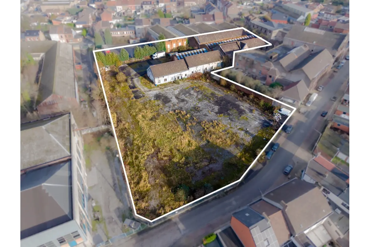 Appartementsgebouw te  koop in Gilly 6060 375000.00€  slaapkamers 2100.00m² - Zoekertje 660477