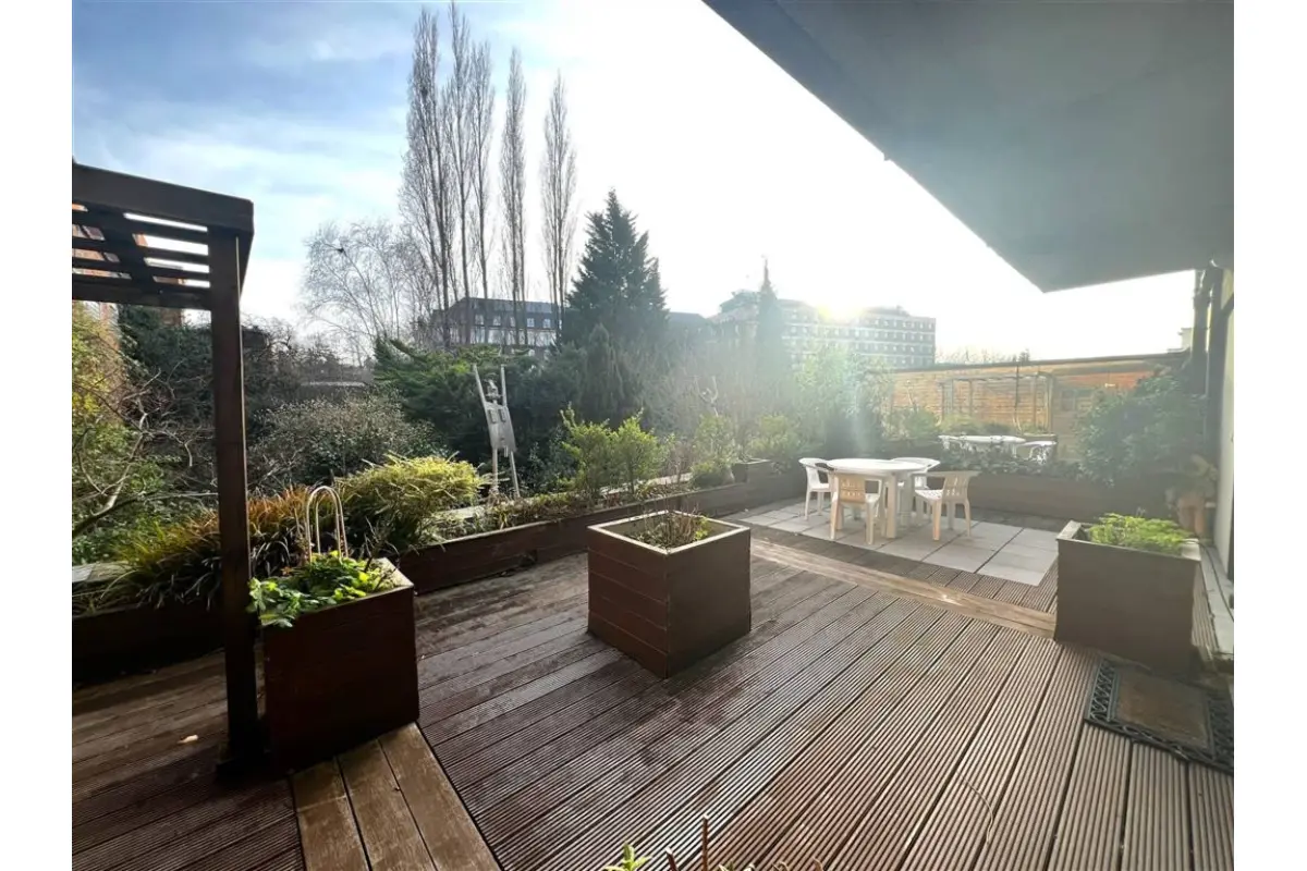 Appartement te  in Ukkel 1180 580000.00€ 1 slaapkamers 129.00m² - Zoekertje 660228