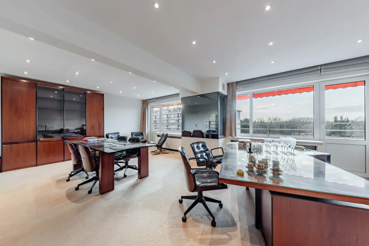 Handelszaak te  koop in Sint-Pieters-Woluwe 1150 595000.00€  slaapkamers 172.00m² - Zoekertje 660665