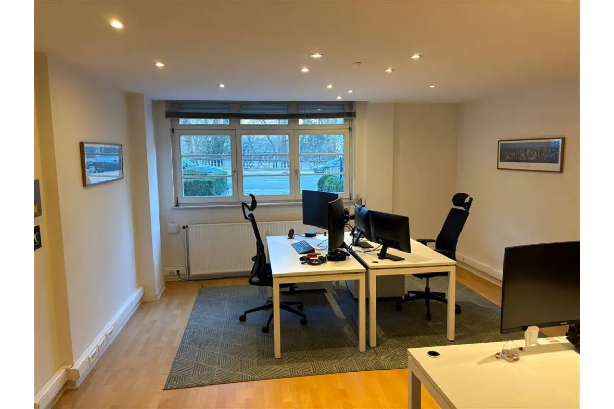 Handelszaak te  in Elsene 1050 1850.00€  slaapkamers 130.00m² - Zoekertje 660811