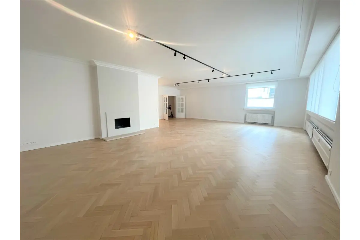 Appartement te  huur in Ukkel 1180 1980.00€ 2 slaapkamers 184.00m² - Zoekertje 661565