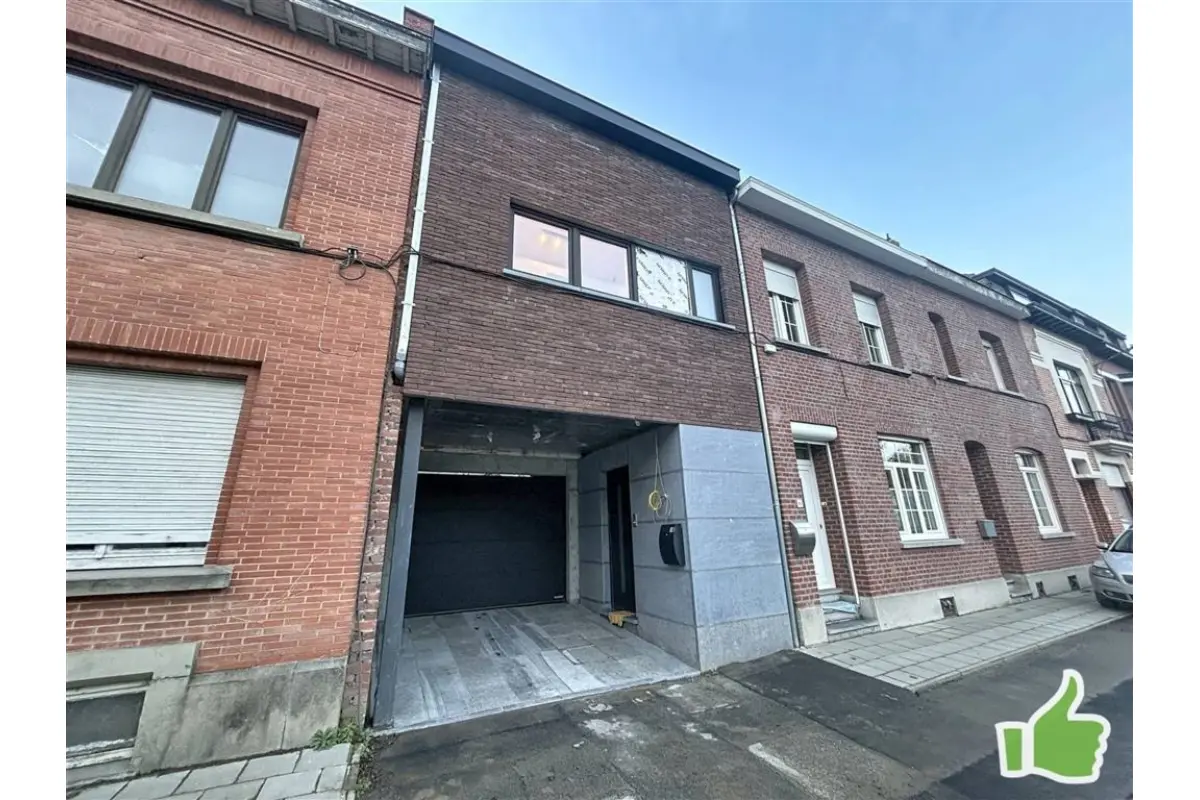 Huis te  huur in Doornik 7500 1200.00€ 2 slaapkamers 106.00m² - Zoekertje 661731