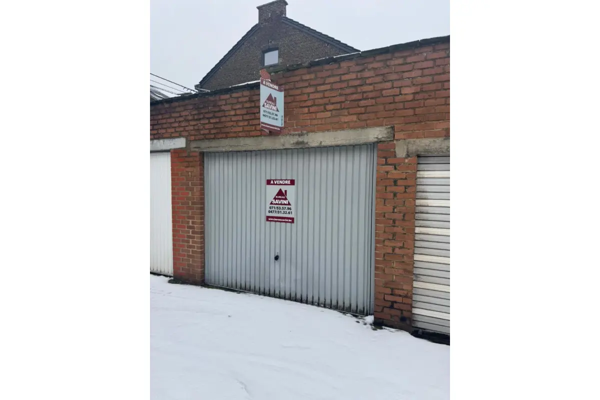 Parking & garage te  koop in Lodelinsart 6042 15000.00€  slaapkamers m² - Zoekertje 661196