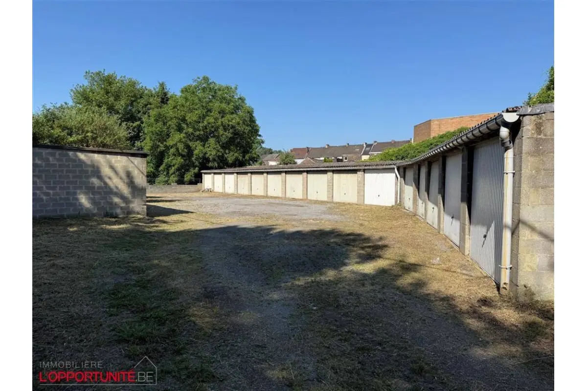 Parking & garage te  koop in Charleroi 6000 189000.00€  slaapkamers m² - Zoekertje 661870