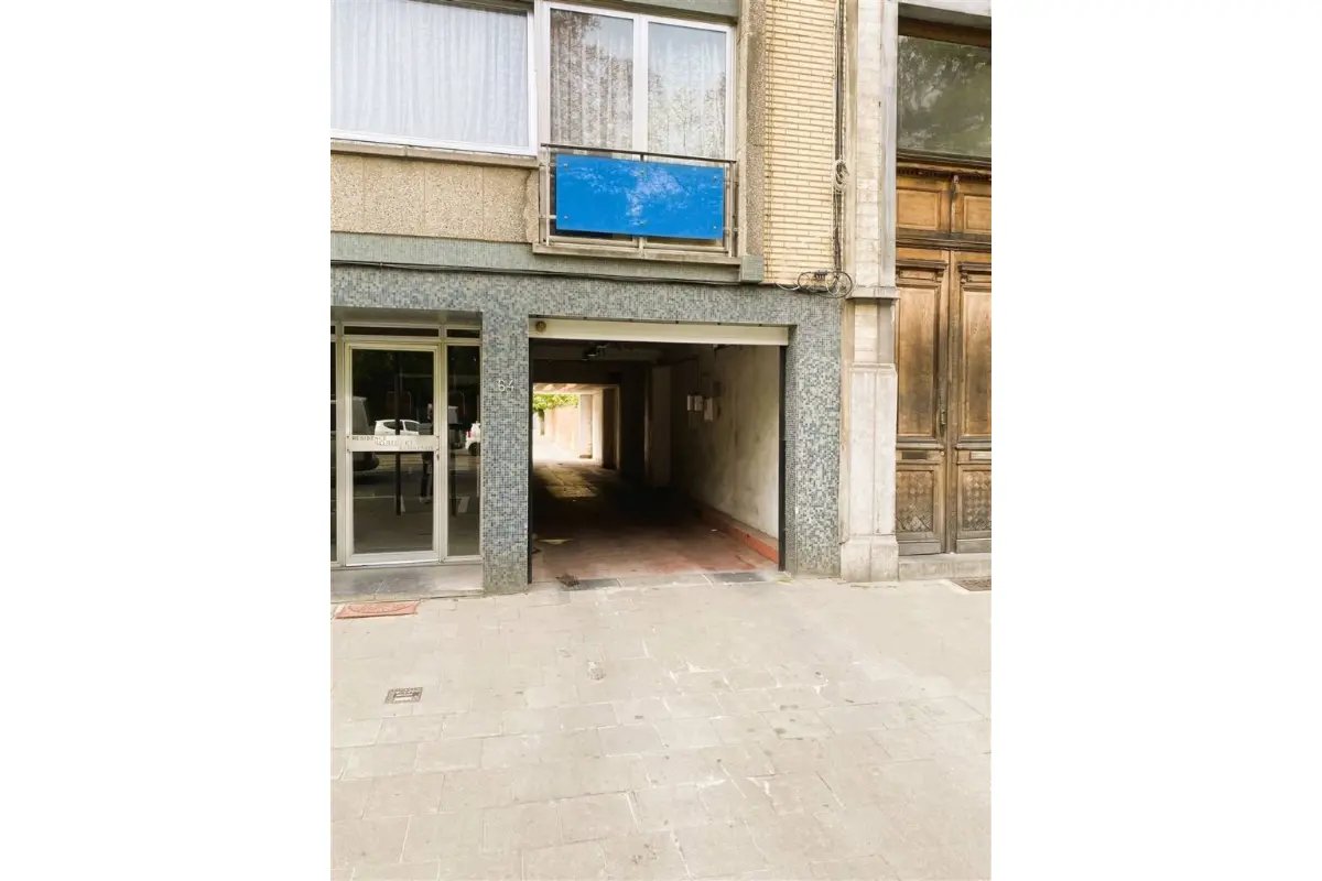 Parking & garage te  huur in Laken 1020 100.00€  slaapkamers m² - Zoekertje 661250