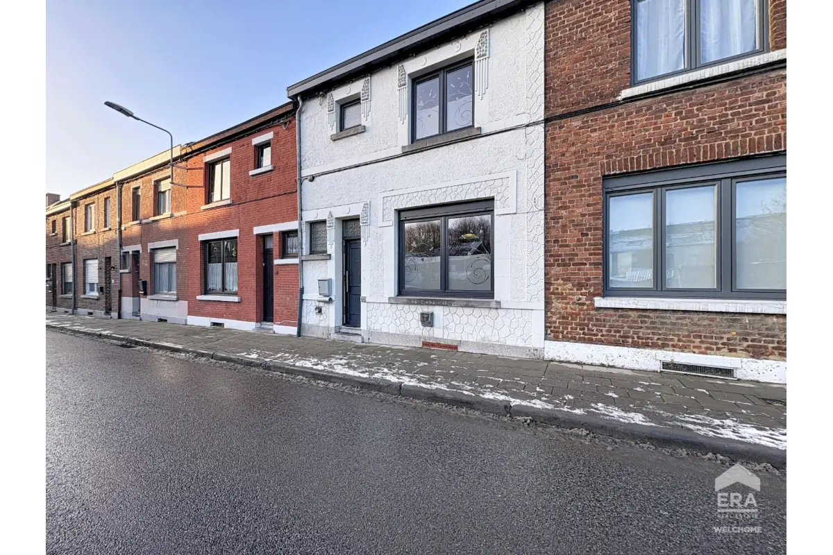 Huis te  huur in Zinnik 7060 870.00€ 2 slaapkamers 107.00m² - Zoekertje 661783