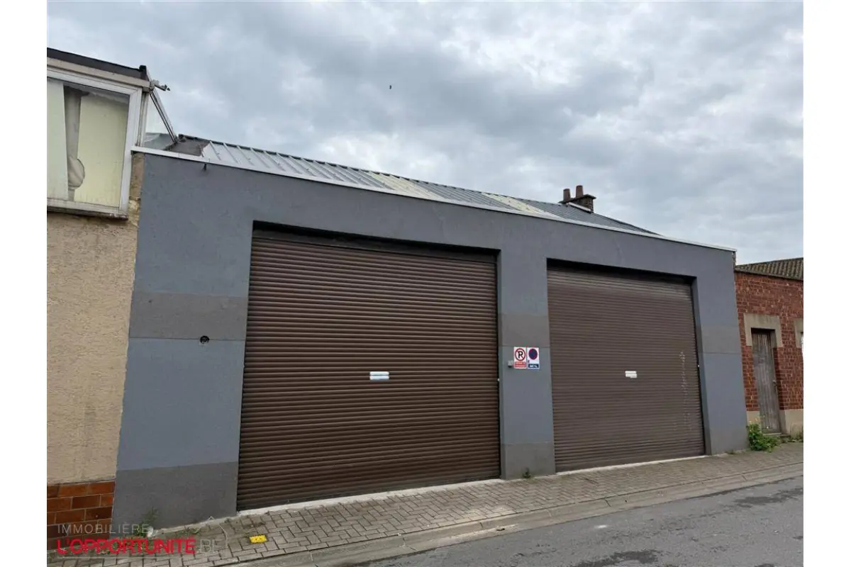 Parking & garage te  koop in Châtelet 6200 79000.00€  slaapkamers m² - Zoekertje 661871