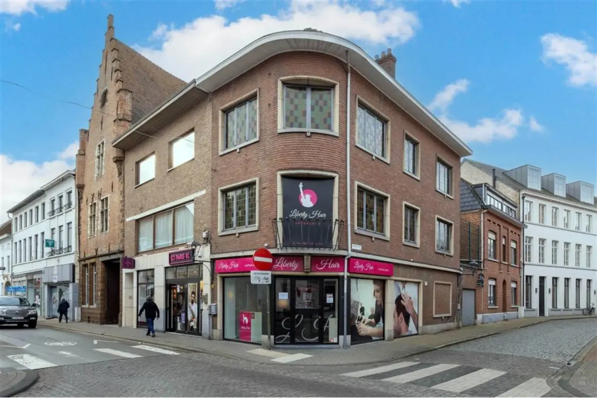 Commerce à vendre à Diest 3290 375000.00€ 2 chambres 200.00m² - annonce 661001