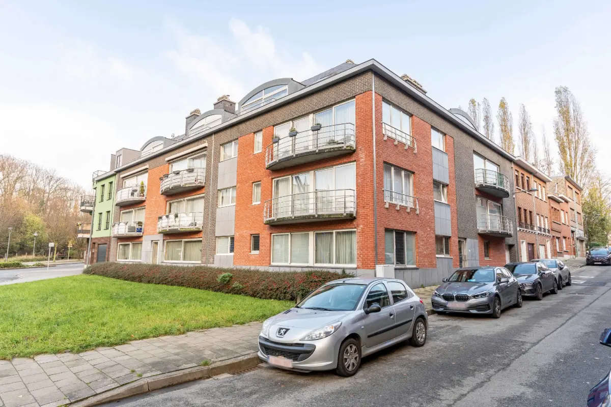 Penthouse te  huur in Oudergem 1160 1000.00€ 1 slaapkamers 75.00m² - Zoekertje 661389