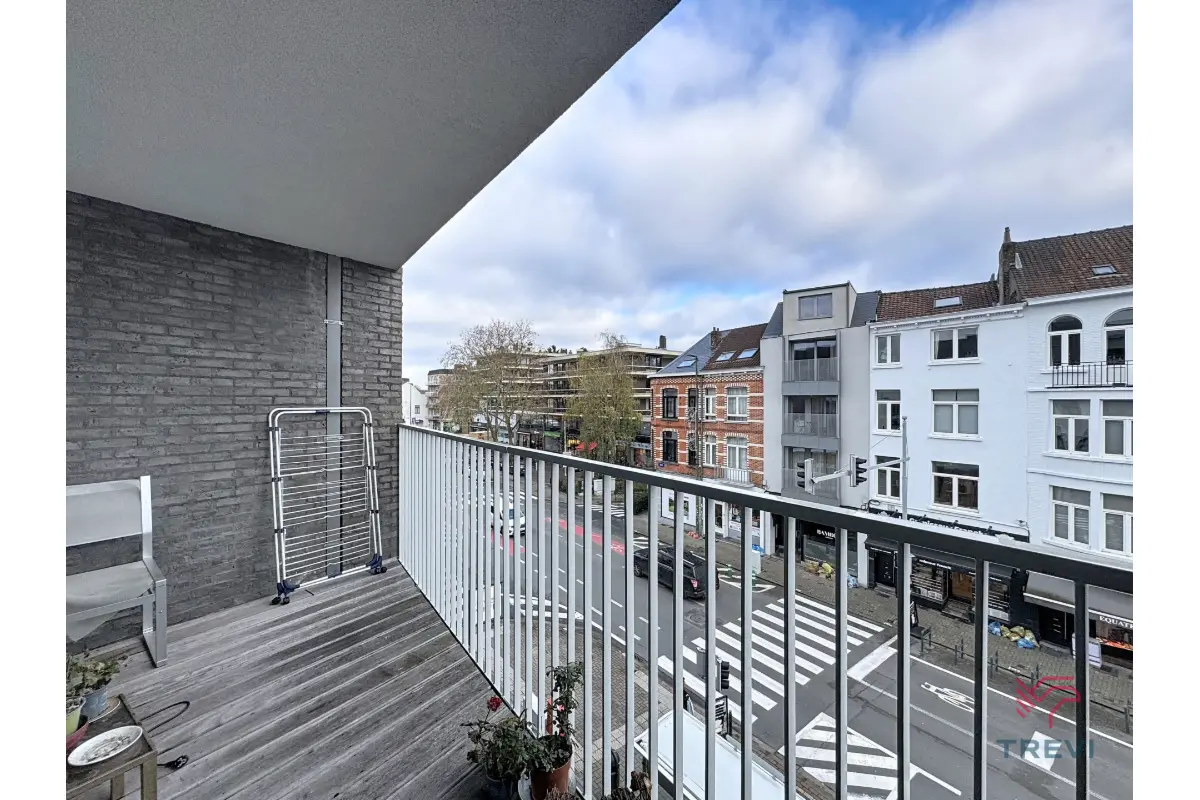 Appartement te  huur in Ukkel 1180 1150.00€ 1 slaapkamers 79.00m² - Zoekertje 661672
