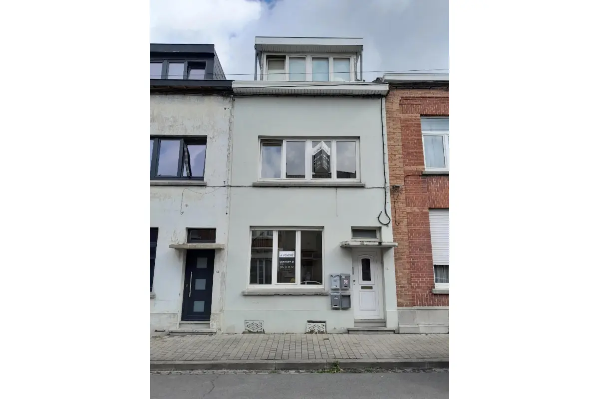 Studio te  huur in Bergen 7000 460.00€ 0 slaapkamers 26.00m² - Zoekertje 661395