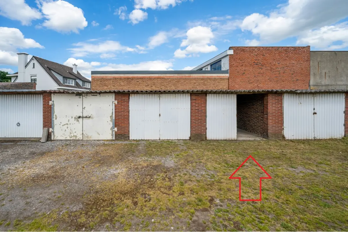 Parking & garage te  koop in Harelbeke 8530 15000.00€  slaapkamers m² - Zoekertje 661104