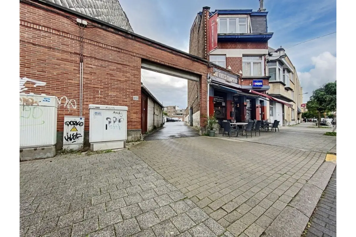 Parking & garage te  koop in Evere 1140 37000.00€  slaapkamers m² - Zoekertje 662351