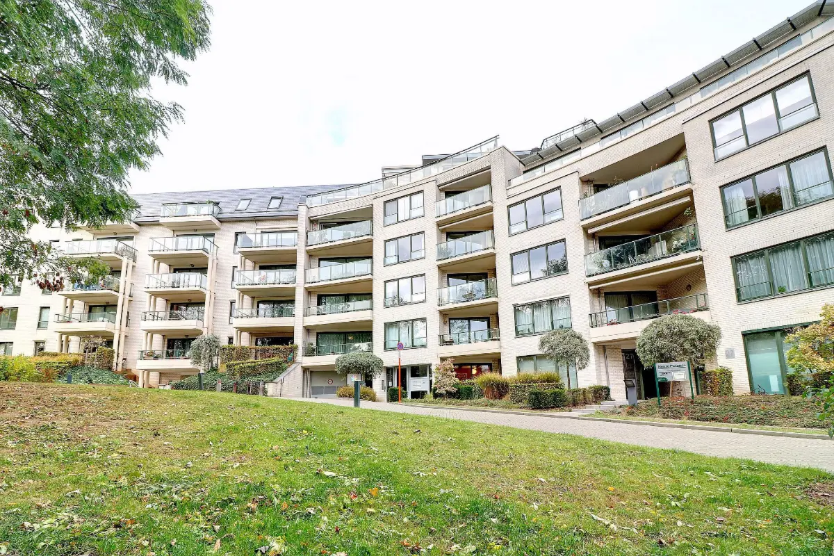 Penthouse te  huur in Sint-Lambrechts-Woluwe 1200 3950.00€ 3 slaapkamers 235.00m² - Zoekertje 662399
