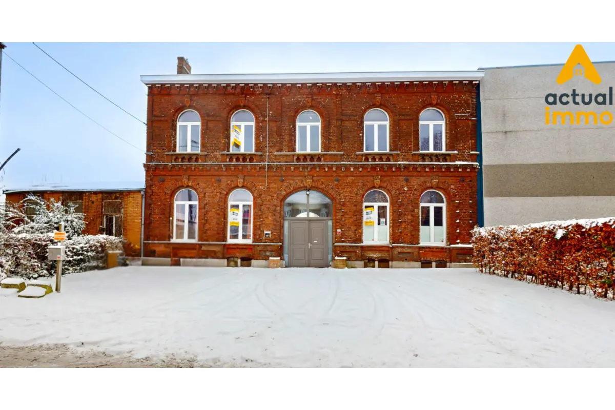 Appartementsgebouw te  koop in Gilly 6060 230000.00€ 5 slaapkamers 344.00m² - Zoekertje 662064