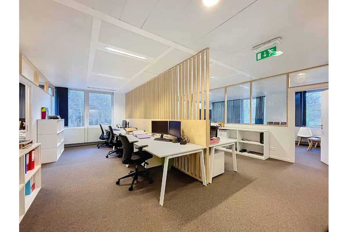 Commerce à vendre à Waterloo 1410 450000.00€  chambres 234.00m² - annonce 662183