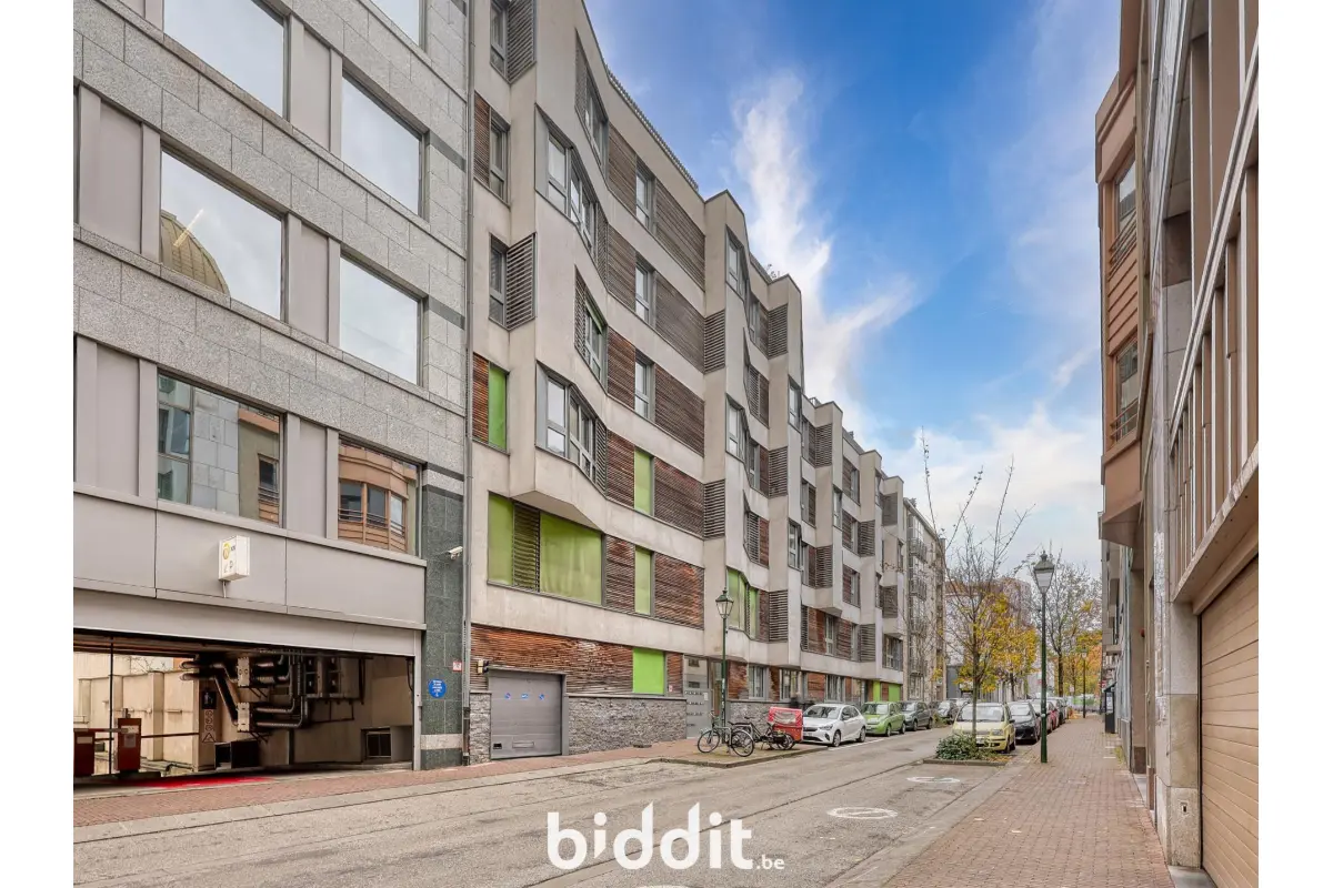 Appartement te  koop in Sint-Gillis 1060 170000.00€ 2 slaapkamers m² - Zoekertje 662141