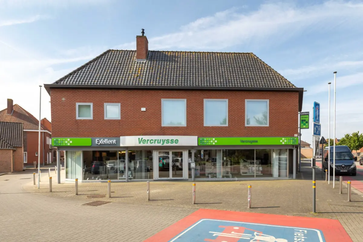 Commerce à vendre à Hulste 8531 883000.00€  chambres 923.00m² - annonce 662406