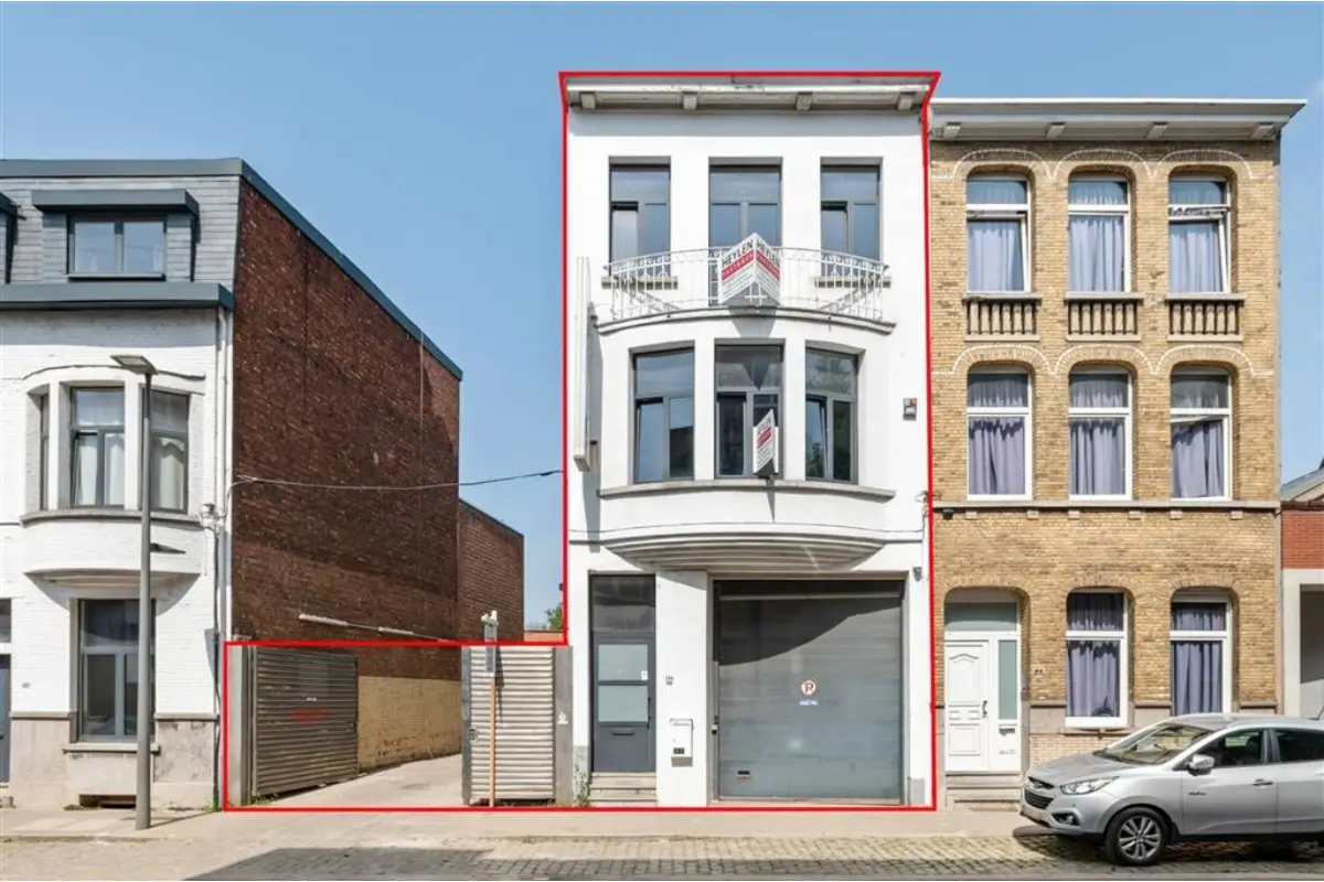 Appartementsgebouw te  koop in Merksem 2170 889000.00€  slaapkamers 521.82m² - Zoekertje 662630