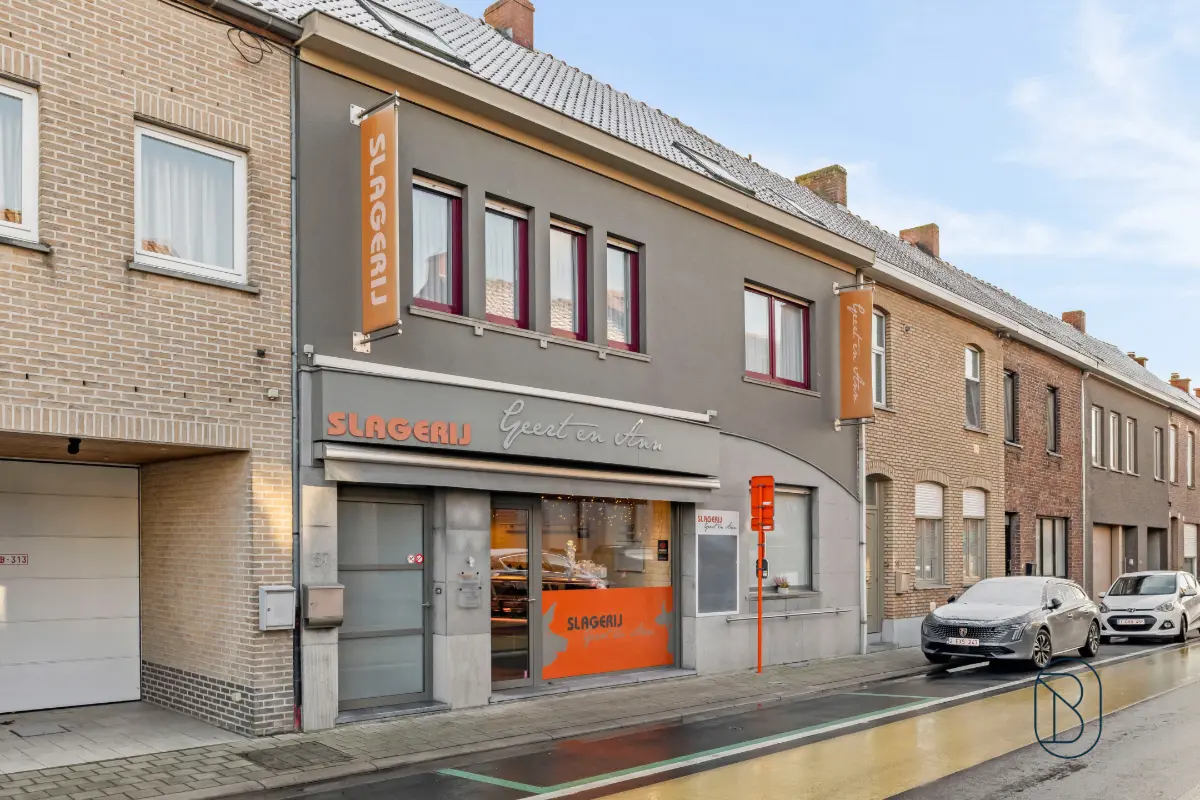 Commerce à vendre à Deerlijk 8540 0.00€  chambres 400.00m² - annonce 662279