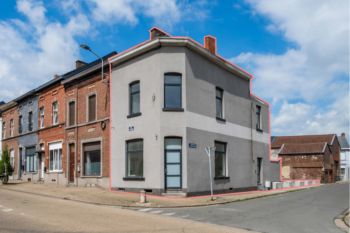 Appartementsgebouw te  koop in Courcelles 6180 224500.00€ 2 slaapkamers 152.00m² - Zoekertje 662439
