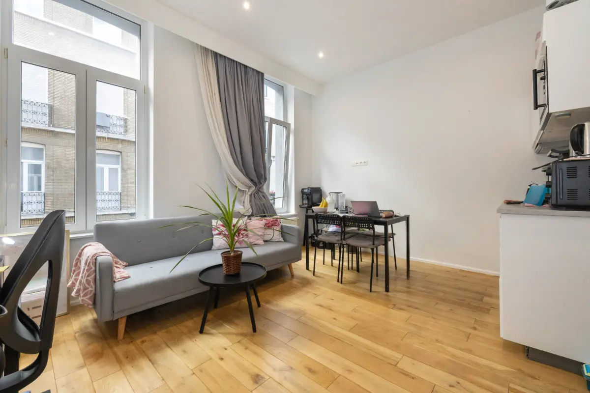 Appartement à vendre à Bruxelles 1000 185000.00€ 1 chambres 48.00m² - annonce 663148