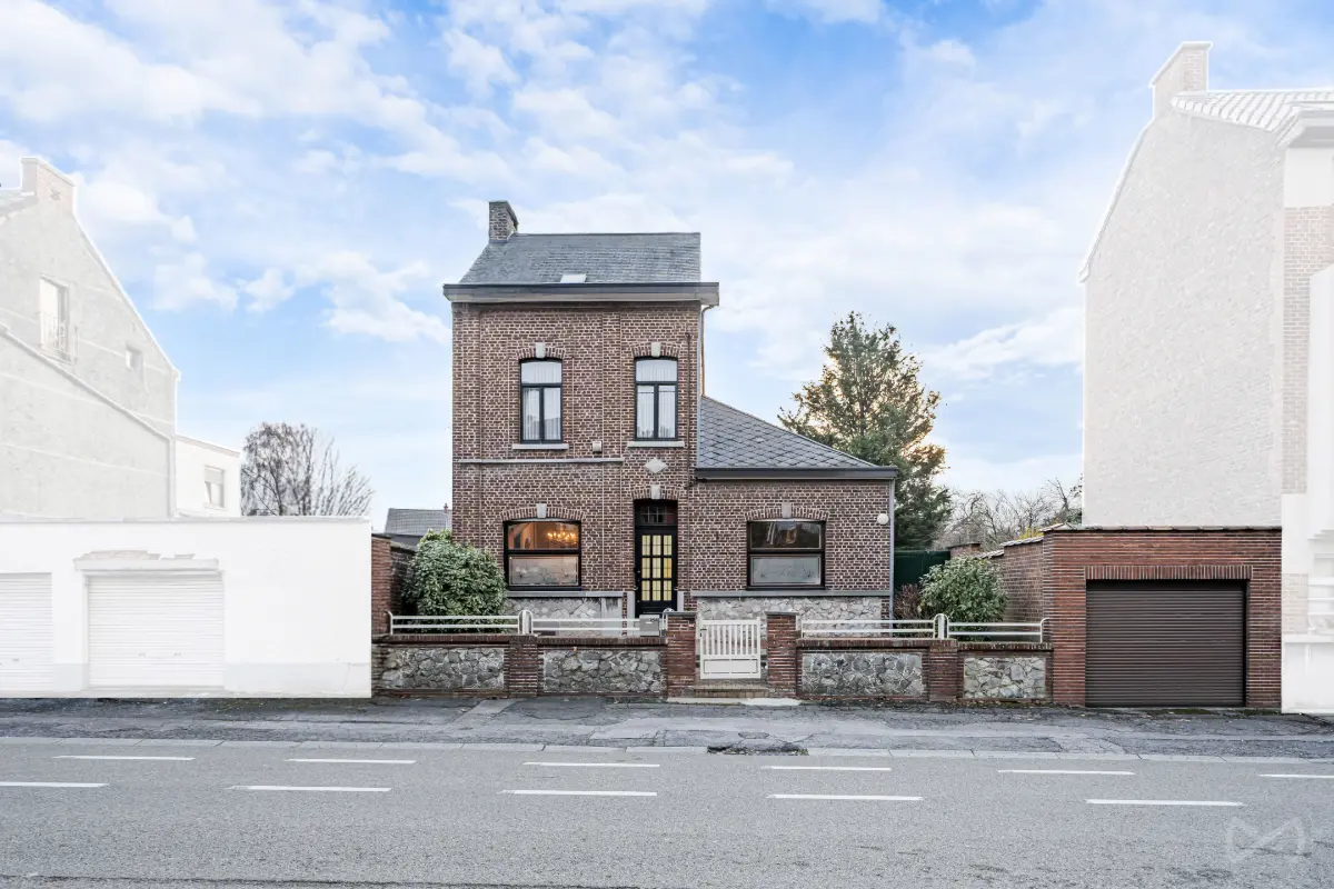 Maison à vendre à Montigny-le-Tilleul 6110 247000.00€ 3 chambres 186.00m² - annonce 663131