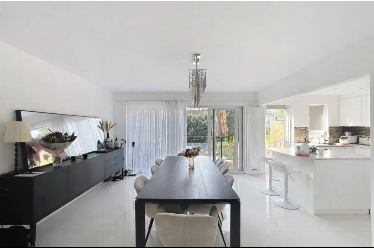 Maison à vendre à Molenbeek-Saint-Jean 1080 649000.00€ 4 chambres 202.00m² - annonce 663274