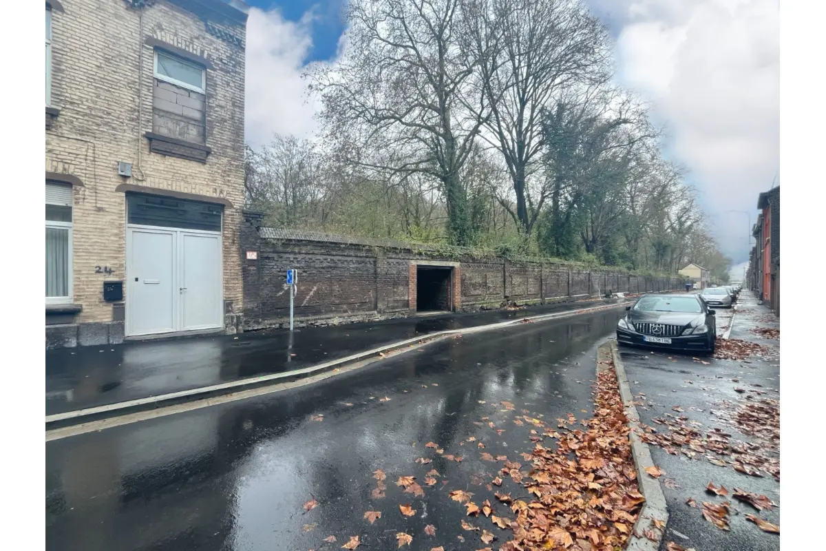 Parking & garage te  koop in Dampremy 6020 69000.00€  slaapkamers m² - Zoekertje 663363