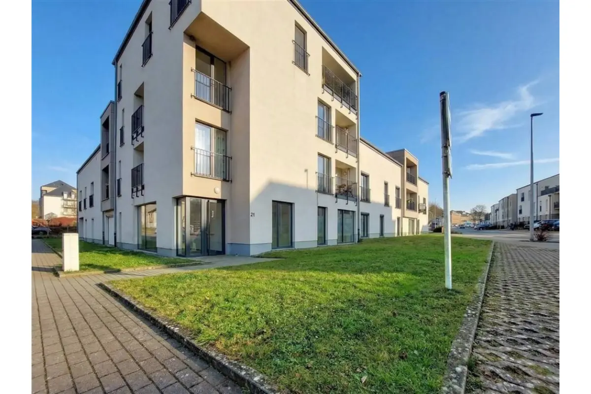 Appartement te  koop in Aarlen 6700 310000.00€ 2 slaapkamers 85.00m² - Zoekertje 663409