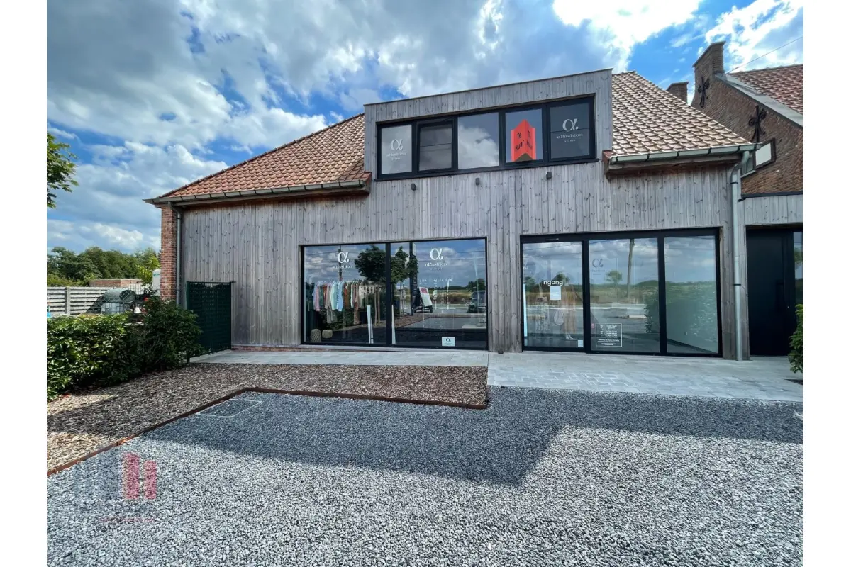 Handelszaak te  huur in Deinze 9800 850.00€  slaapkamers 190.00m² - Zoekertje 663534