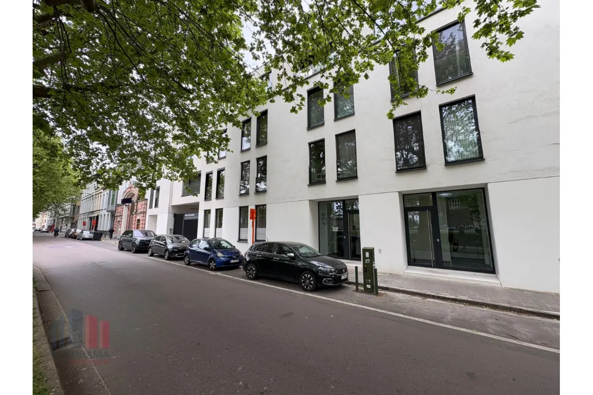 Handelszaak te  huur in Gent 9000 4250.00€  slaapkamers 300.00m² - Zoekertje 663535