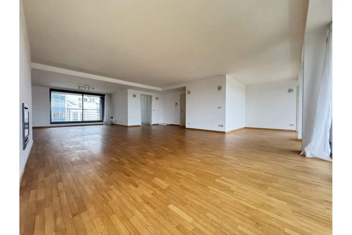 Appartement à  à Ixelles 1050 3200.00€ 3 chambres 230.00m² - annonce 664138