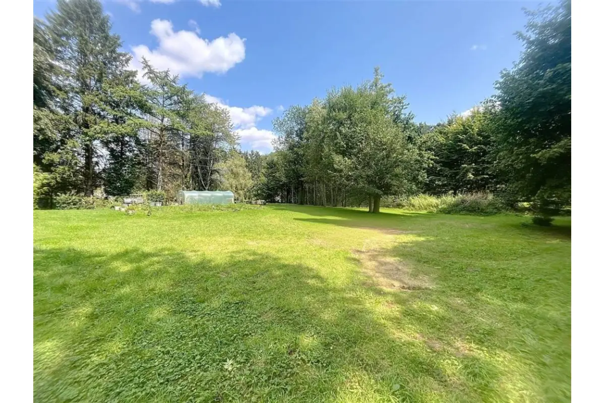 Grond te  koop in Dourbes 5670 110000.00€  slaapkamers m² - Zoekertje 664024