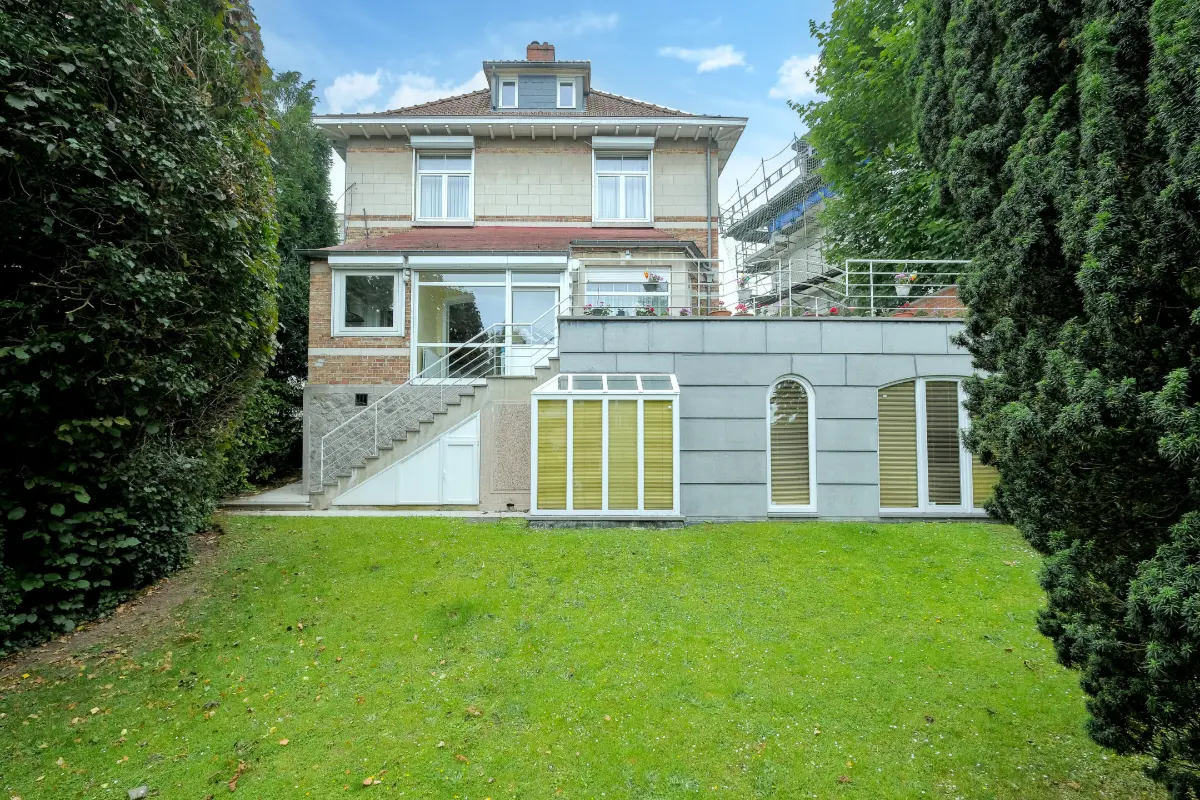 Huis te  koop in Vorst 1190 890000.00€ 4 slaapkamers 280.00m² - Zoekertje 664022