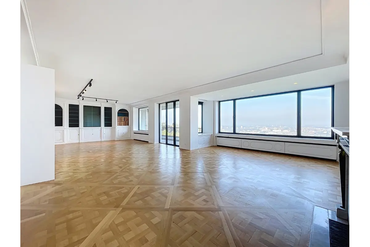 Appartement te  huur in Vorst 1190 2500.00€ 3 slaapkamers 170.00m² - Zoekertje 665495