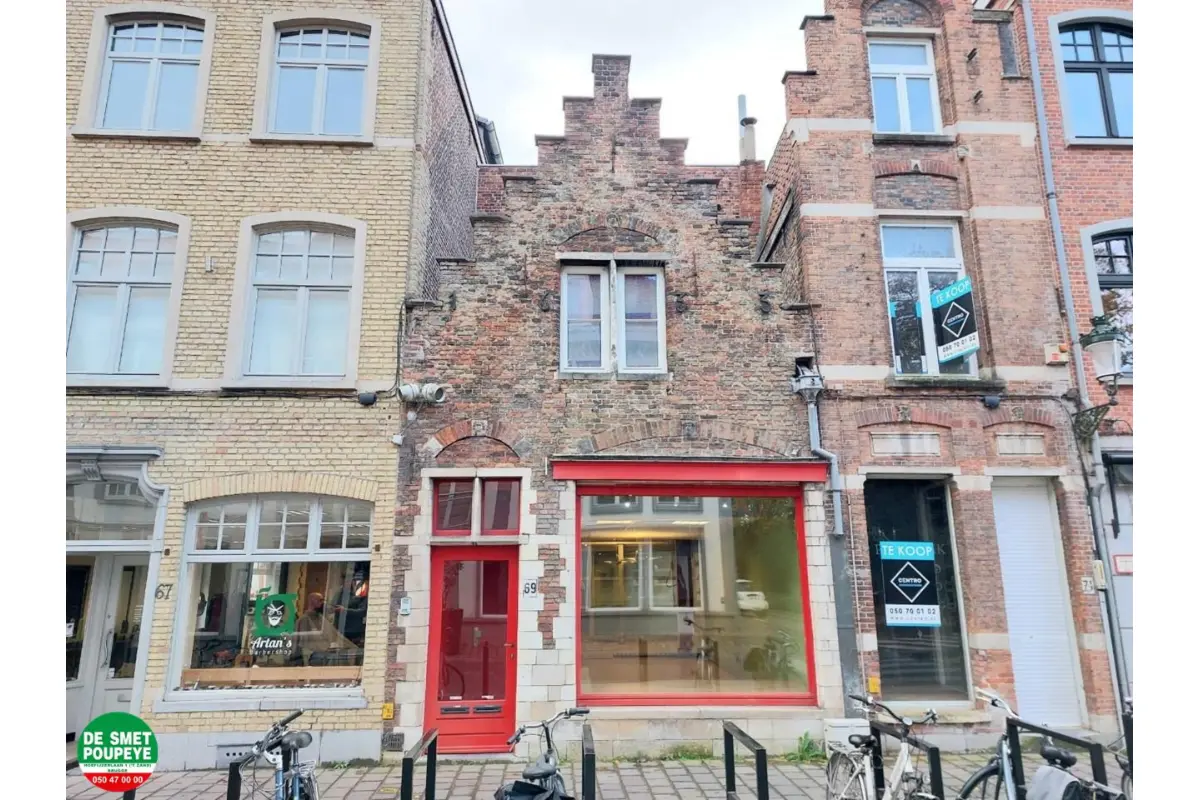 Handelszaak te  huur in Brugge 8000 995.00€  slaapkamers m² - Zoekertje 663445